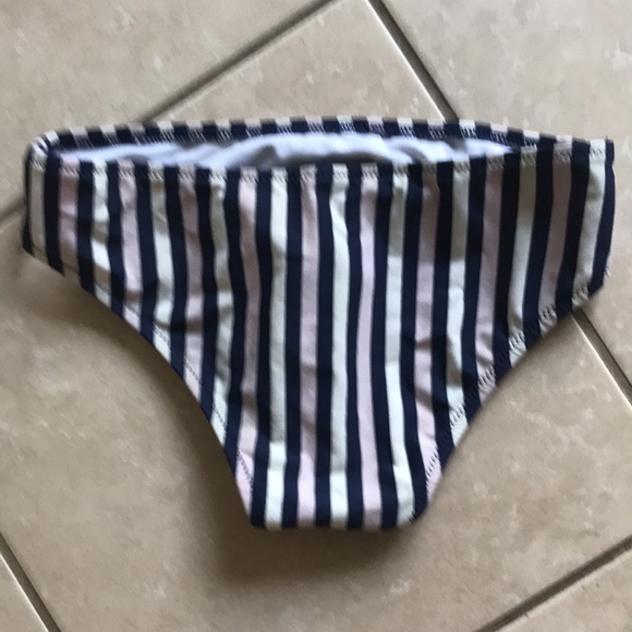 Nwt jack wills size 4, purchased new, bikini bottom - Picture 2 of 5